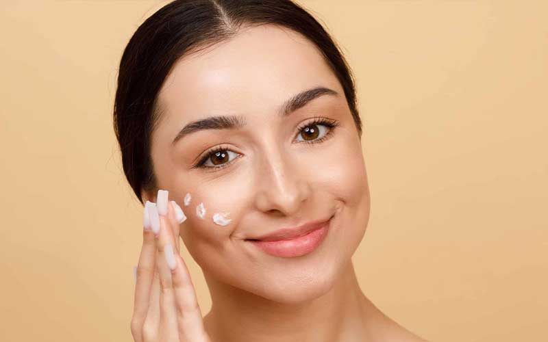 بهترین کرم پودر برای پوست چرب و جوش دار